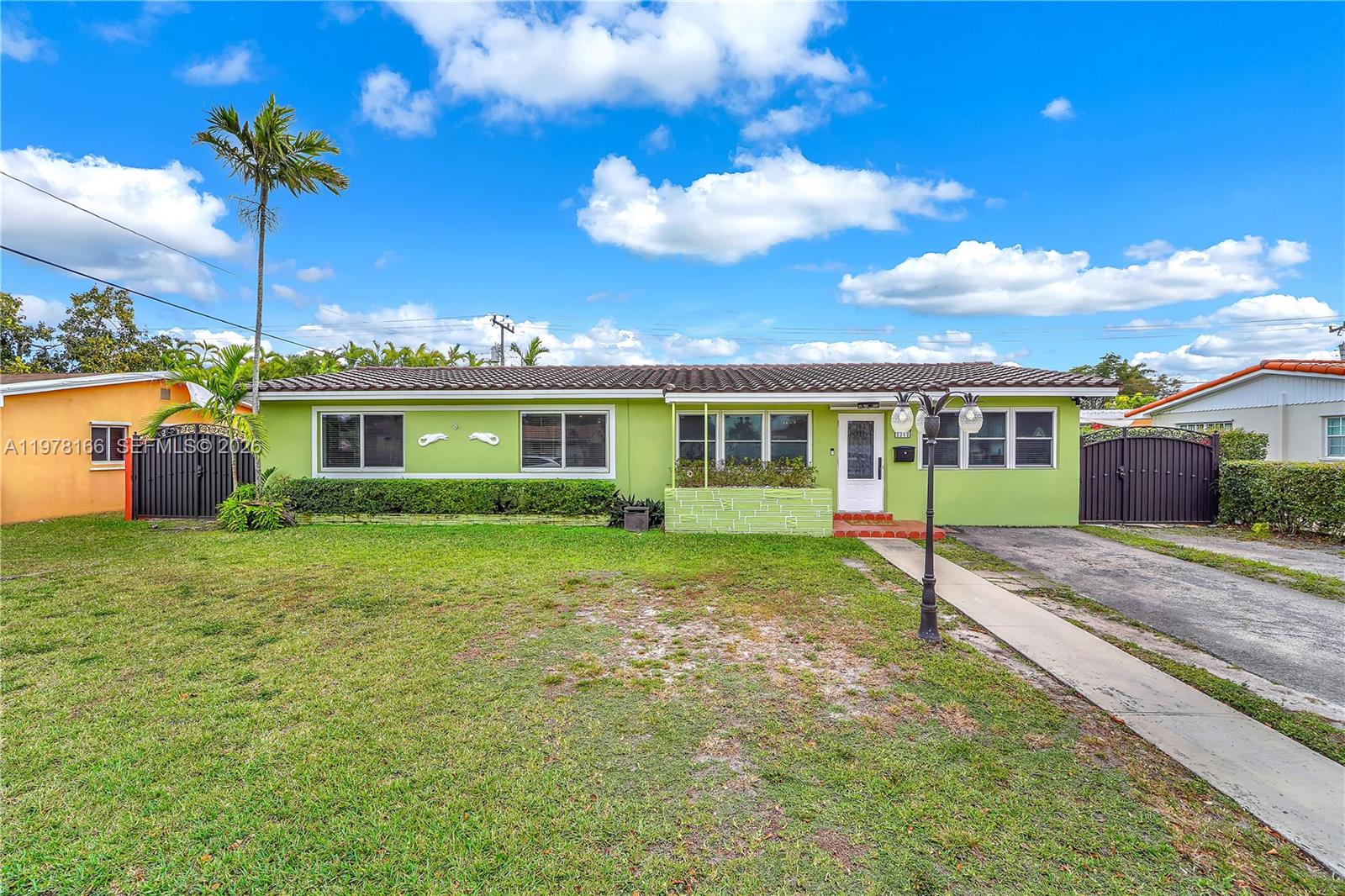 CORAL PARK ESTATES SEC 3 - Residential