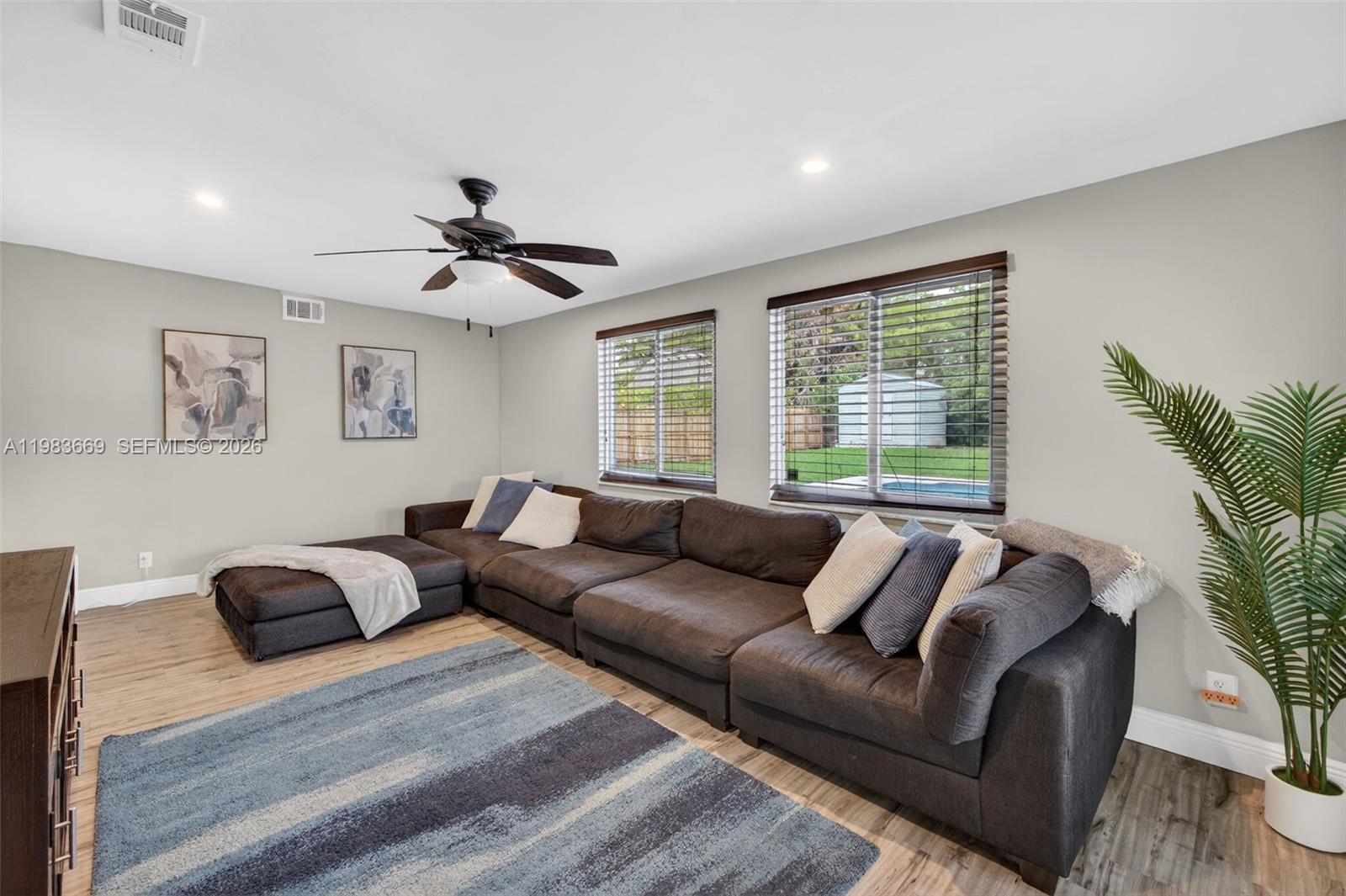 TWIN LAKES RESUB OF BLKS - Residential