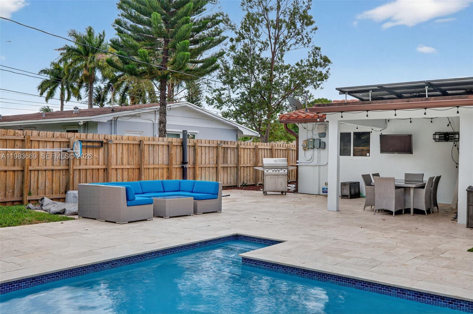 TWIN LAKES RESUB OF BLKS - Residential