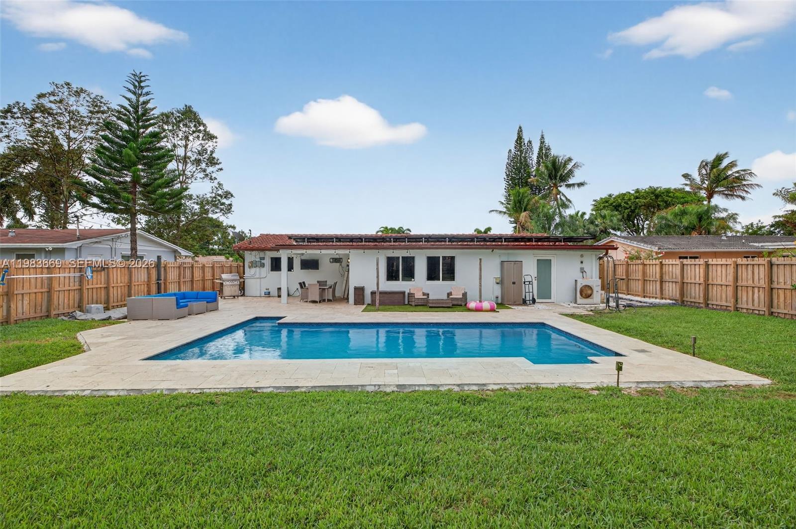 TWIN LAKES RESUB OF BLKS - Residential