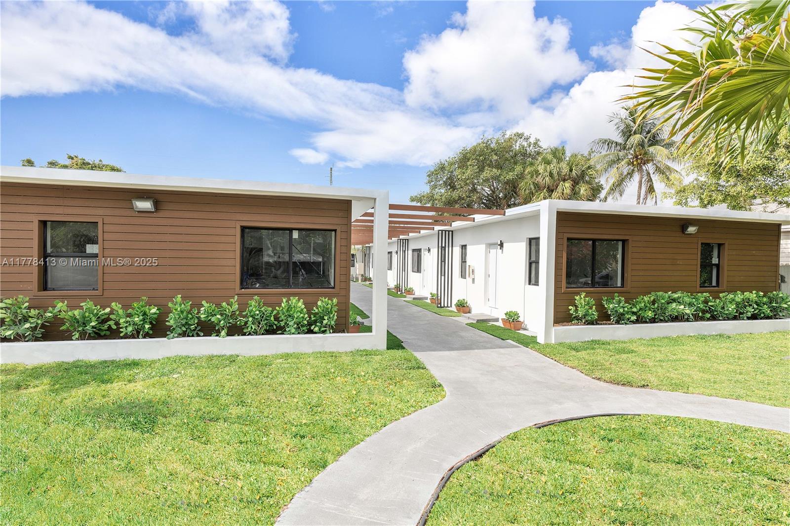 HOLLYWOOD - Residential Lease