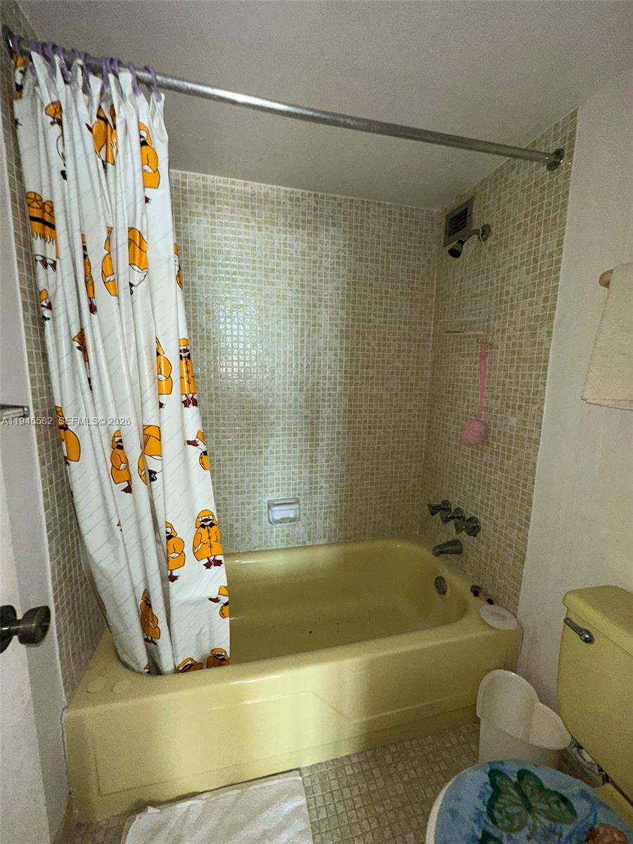 BURLEIGH HOUSE CONDO - Residential