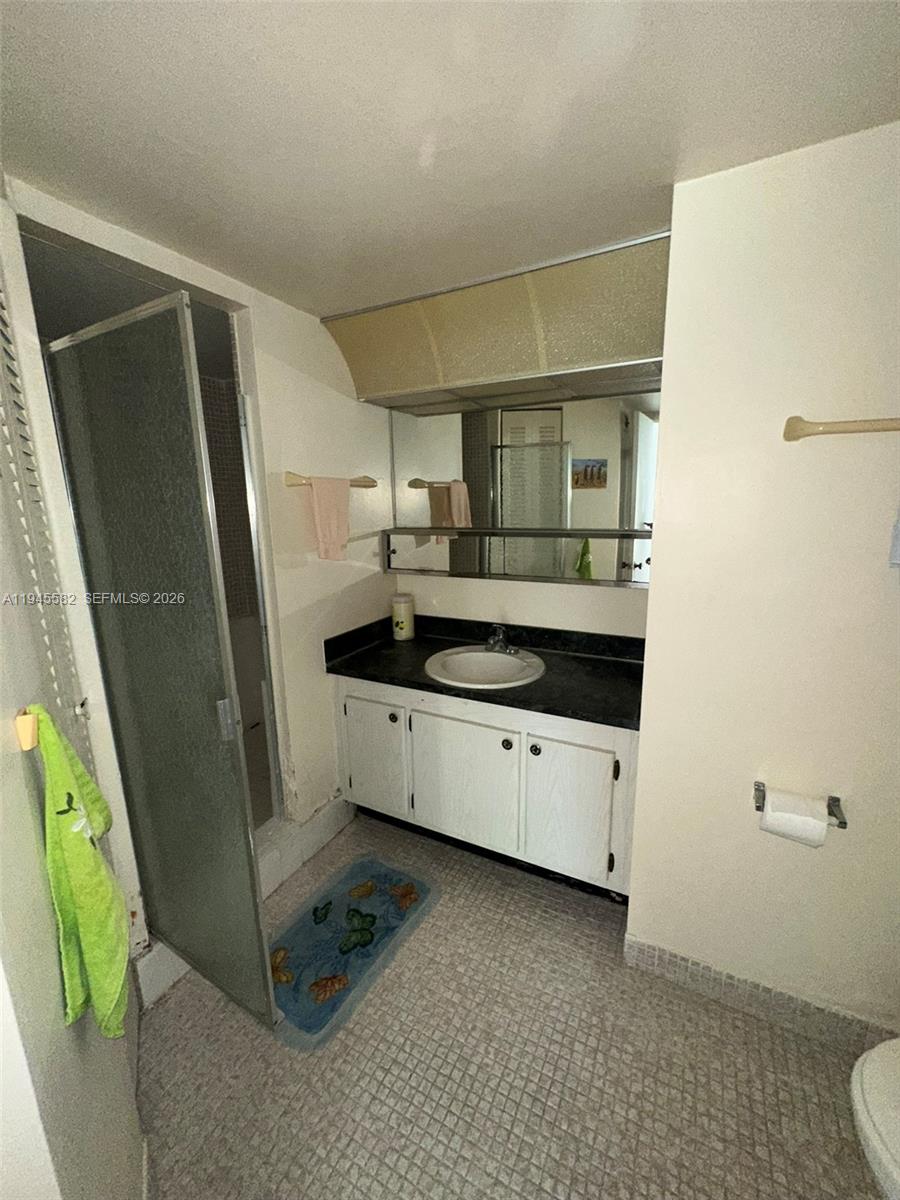 BURLEIGH HOUSE CONDO - Residential