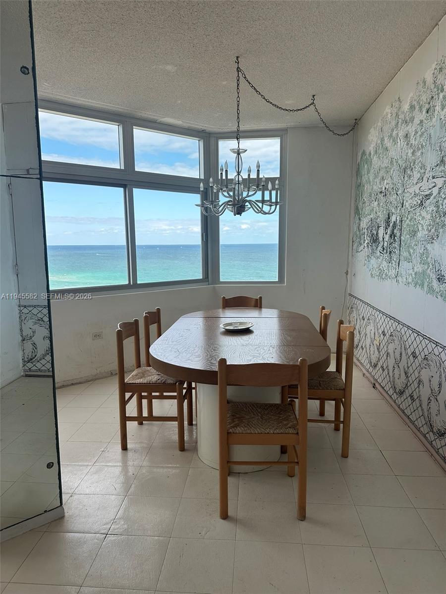 BURLEIGH HOUSE CONDO - Residential