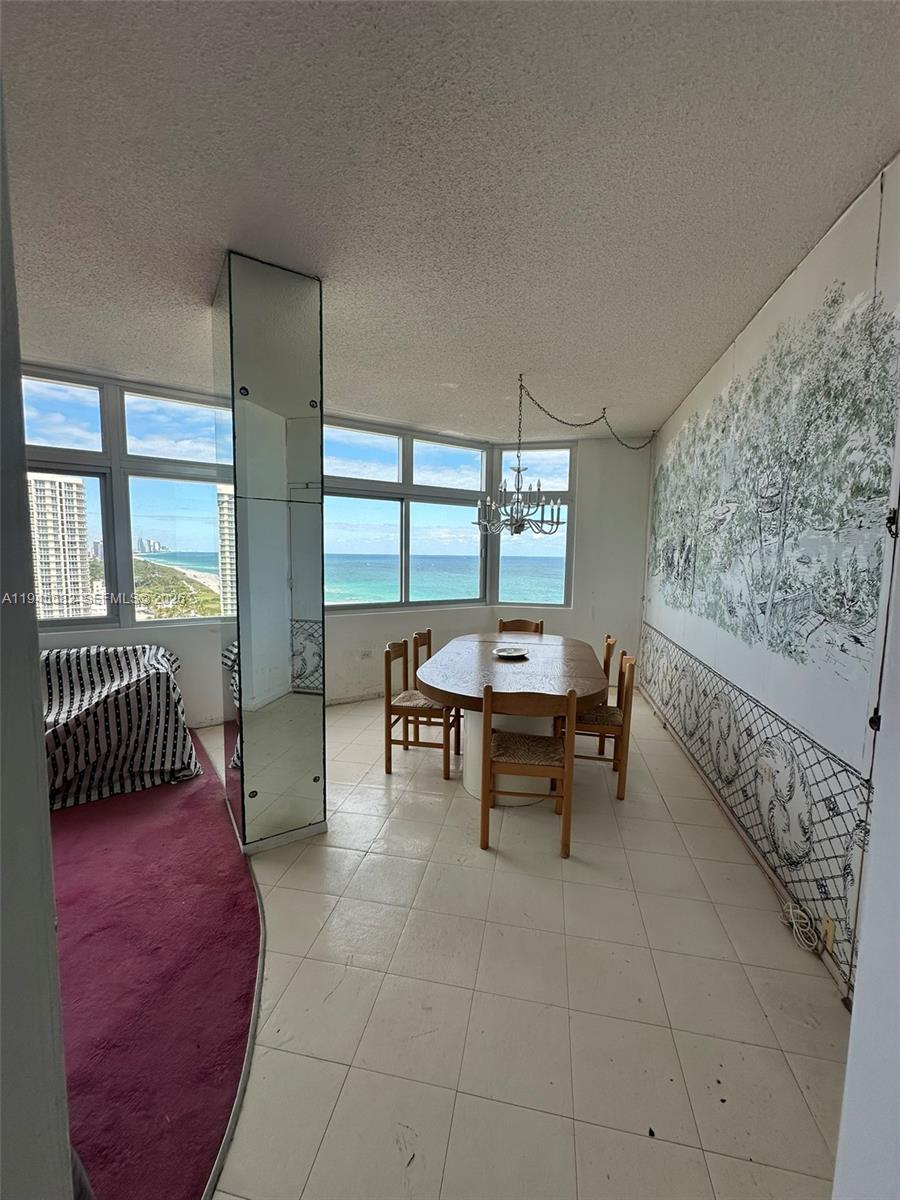 BURLEIGH HOUSE CONDO - Residential