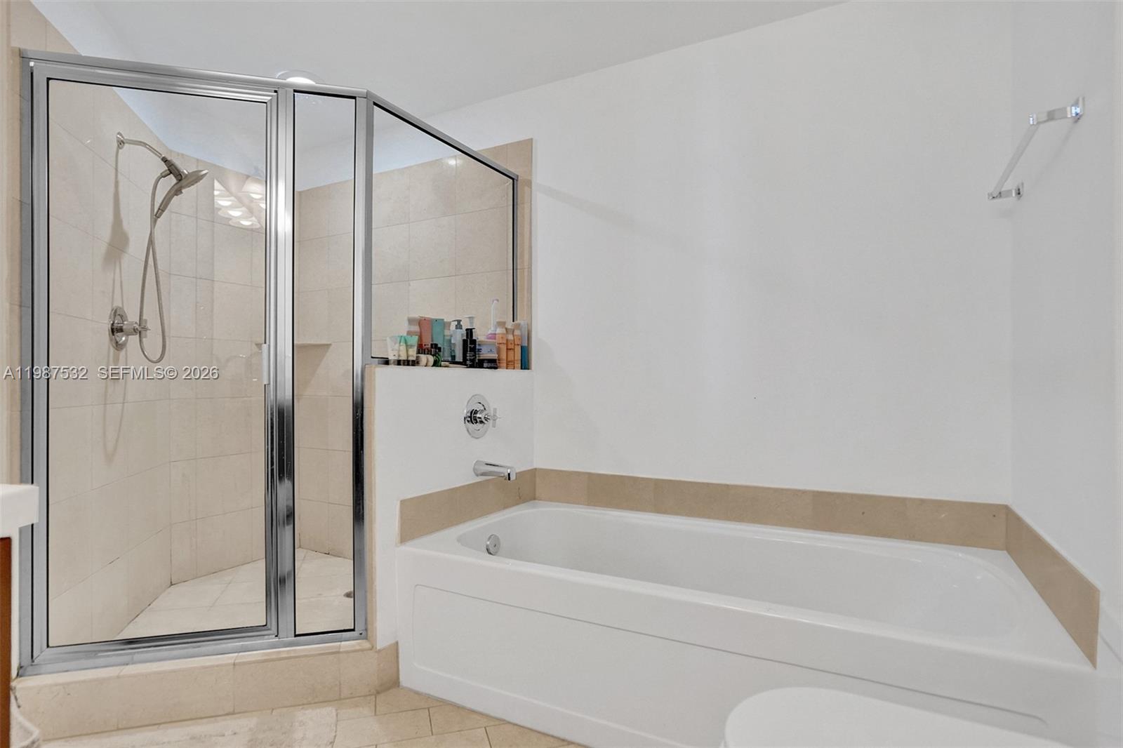 THE AXIS ON BRICKELL II C - Residential Lease