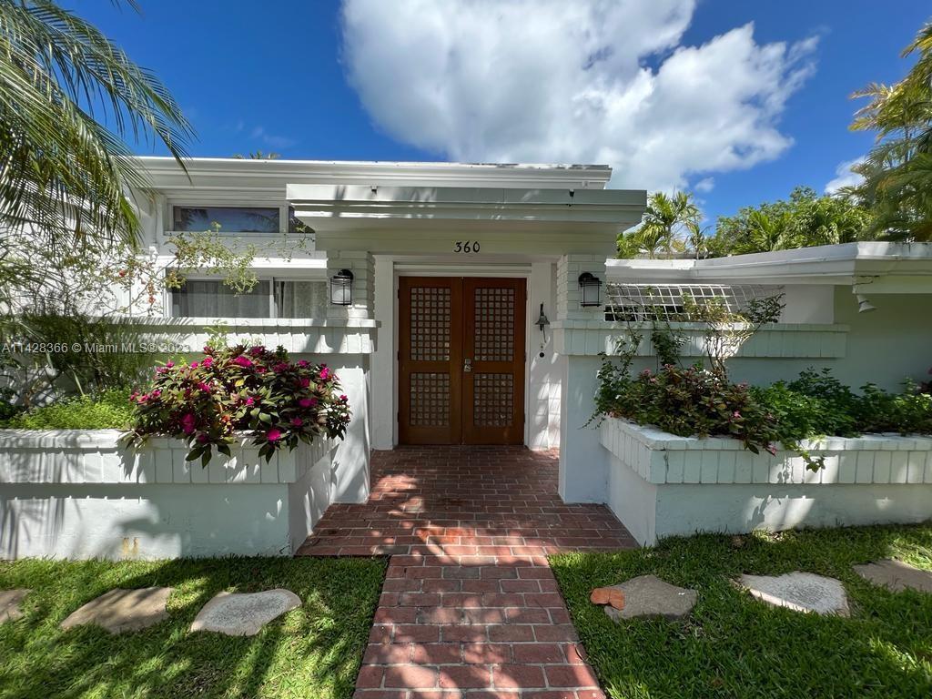 KEY BISCAYNE BEACH CLUB MEMBERSHIP INCLUDED. 5/4 custom home on one of KB's most desirable & sought-after locations. The home has separate guest/in-law quarters completely furnished, high wood beamed ceilings with open & spacious SPLIT bedroom floor plan. The Key Biscayne Beach Club is an private club for 600 KB residents only. The club is beachfront and offers beach amenities (umbrellas, lounge chairs service, etc), restaurant, special events venue, kids playground, beach volleyball court, tiki huts, barbecue area, paddle board/kayak area and ample parking. Could be rented from 9 to 12 months
