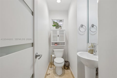 Tiny photo for 204 Washington Ave #13, Miami Beach, FL 33139 (MLS # A12044801)