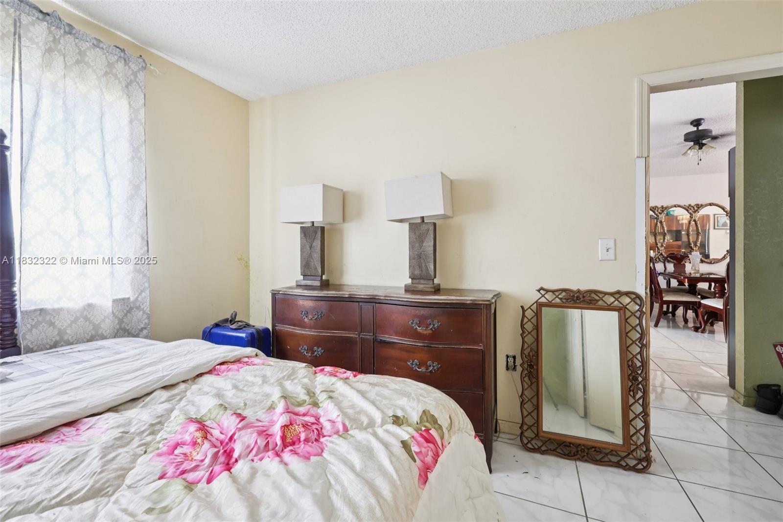 LESLIE LAKE NORTH - Residential