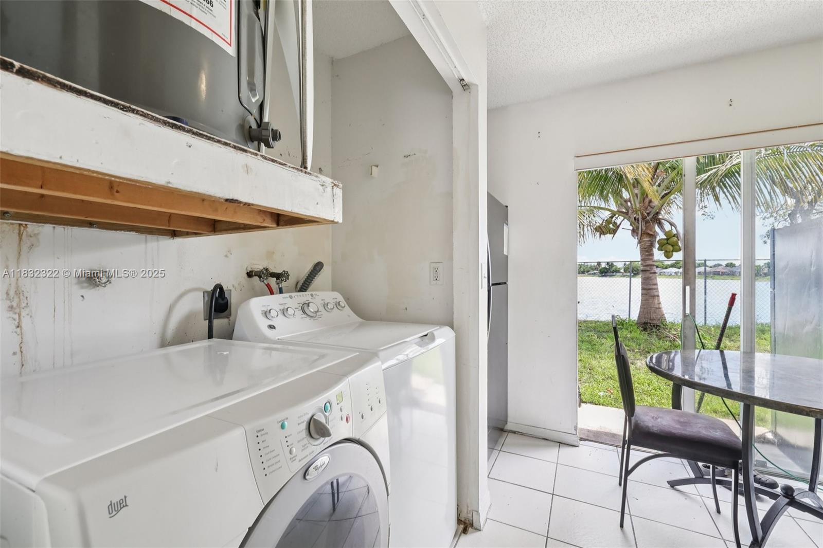 LESLIE LAKE NORTH - Residential