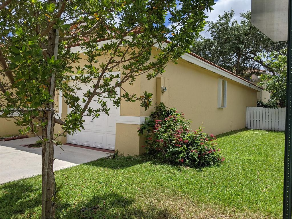Photo of 14870 SW 50th Ct, Davie, FL 33331 (MLS # A11588464)