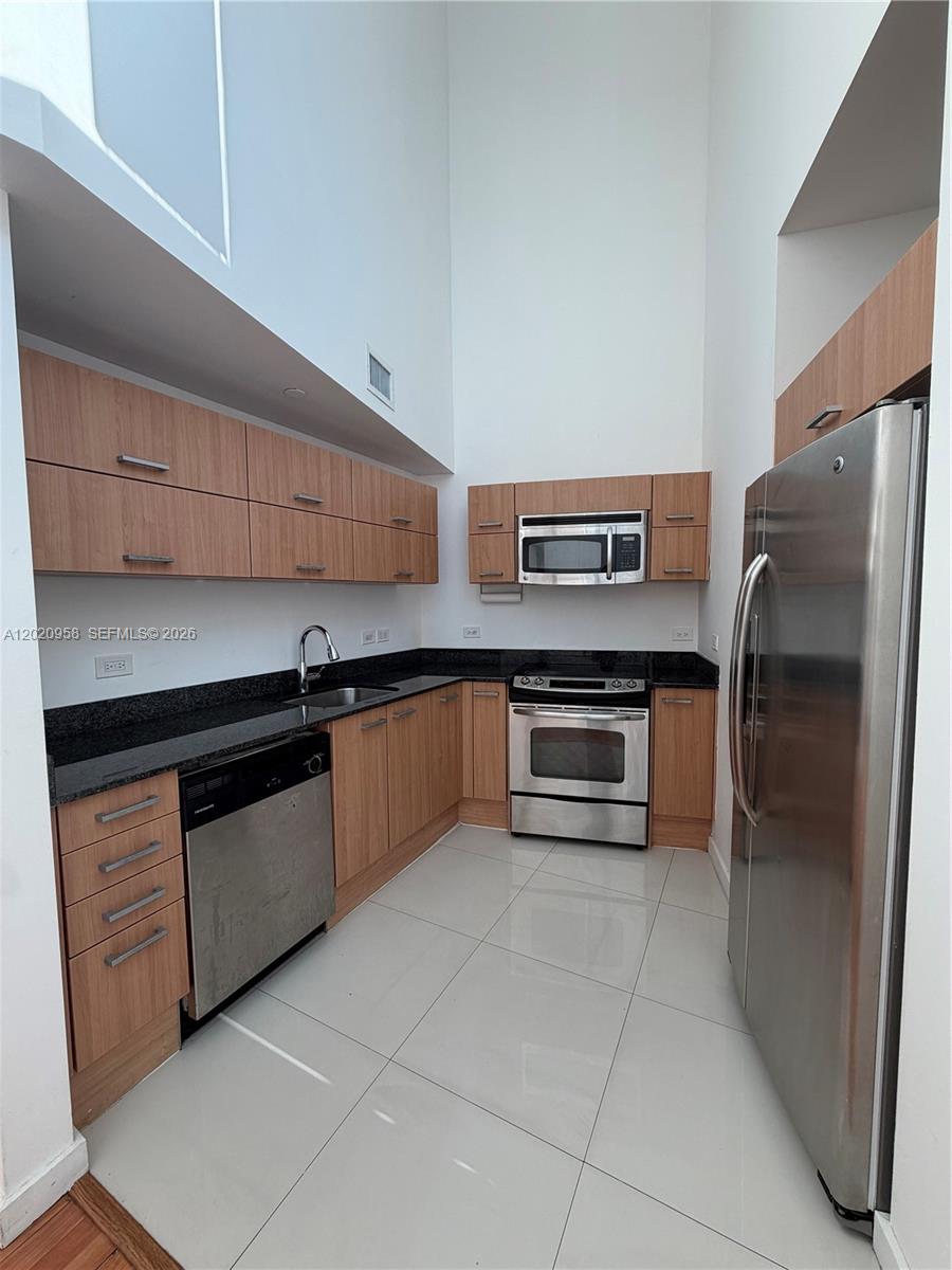 350 S Miami Ave 712