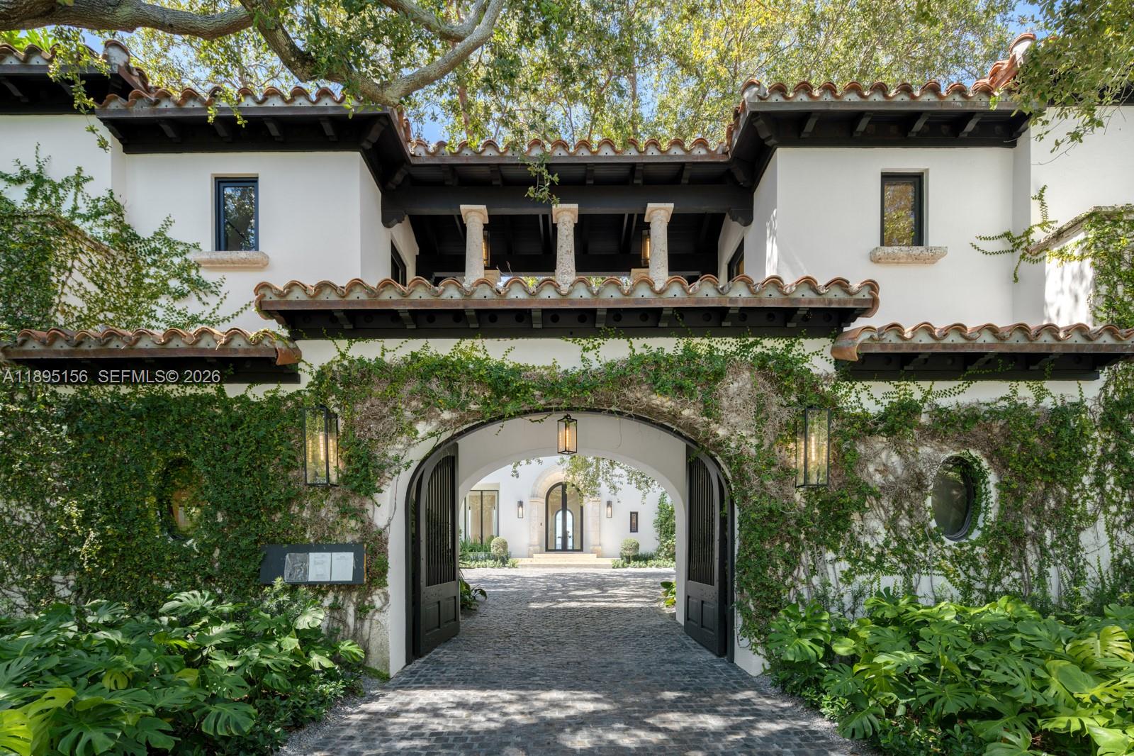 LA GORCE GOLF SUB - Residential