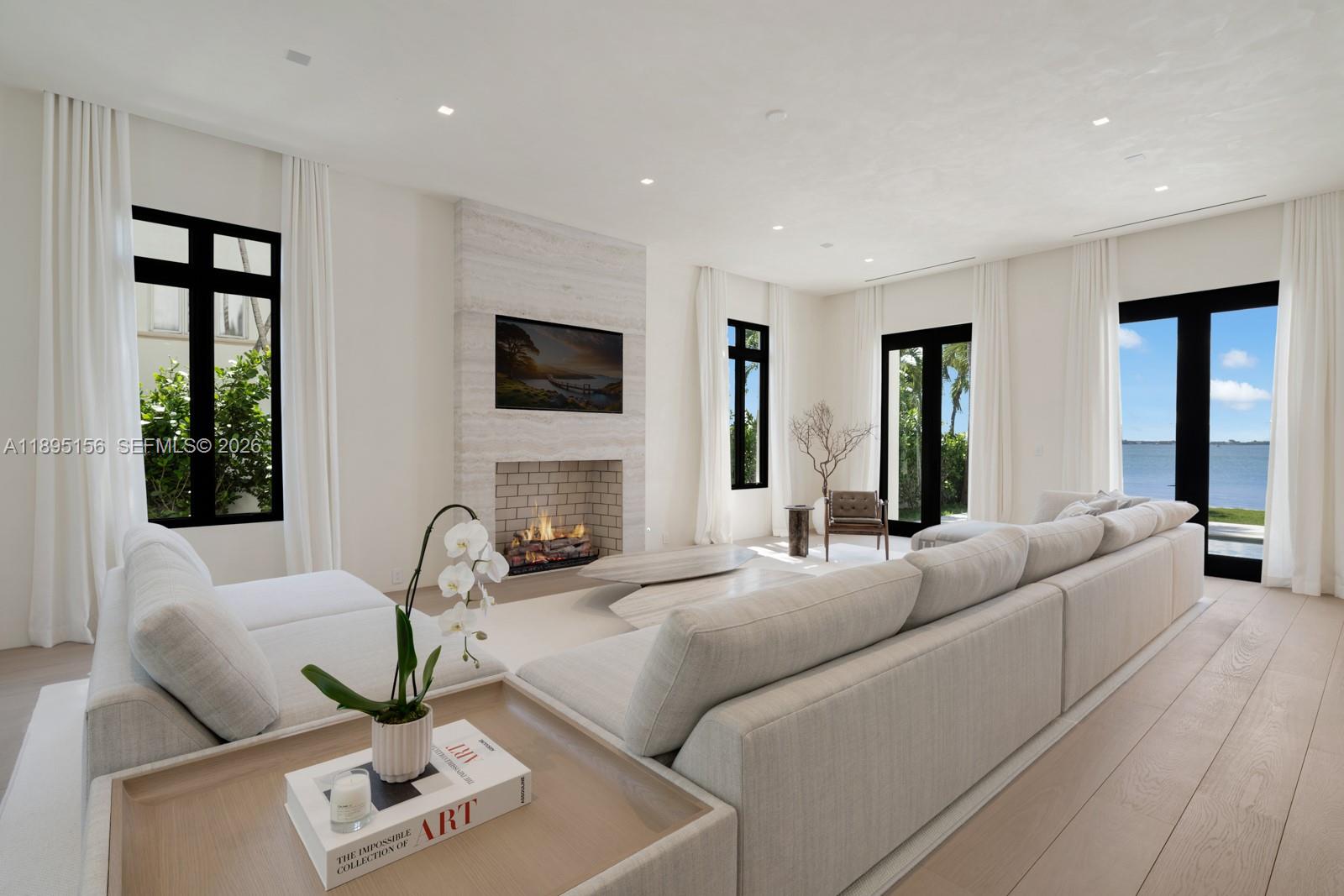 LA GORCE GOLF SUB - Residential