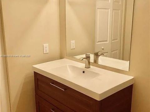 2185 86th Dr Vero Beach FL 32966