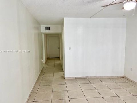 Condominium in Hialeah FL 6675 4th Ave Ave 11.jpg