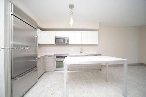 1300 Brickell Bay Dr 1006 Miami FL 33131