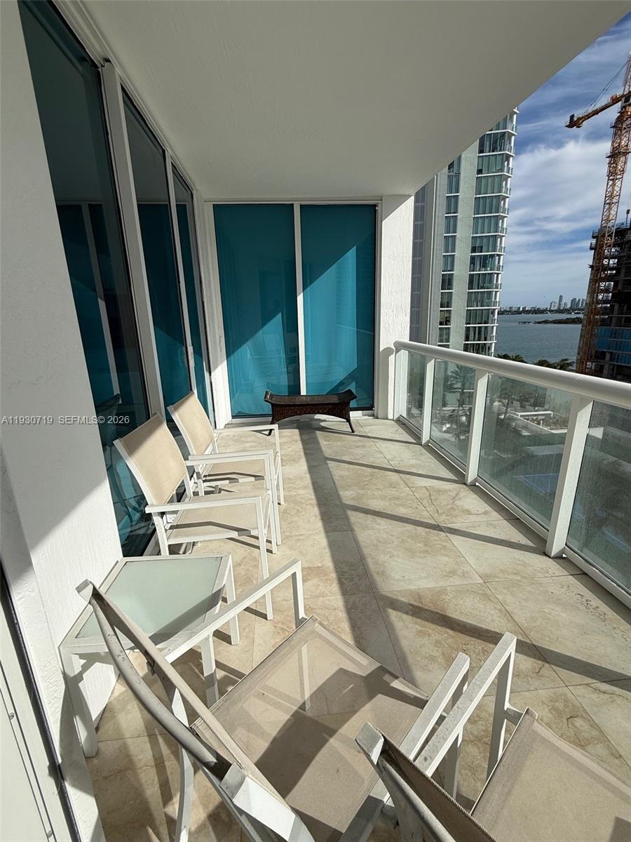 PLATINUM CONDO - Residential Lease