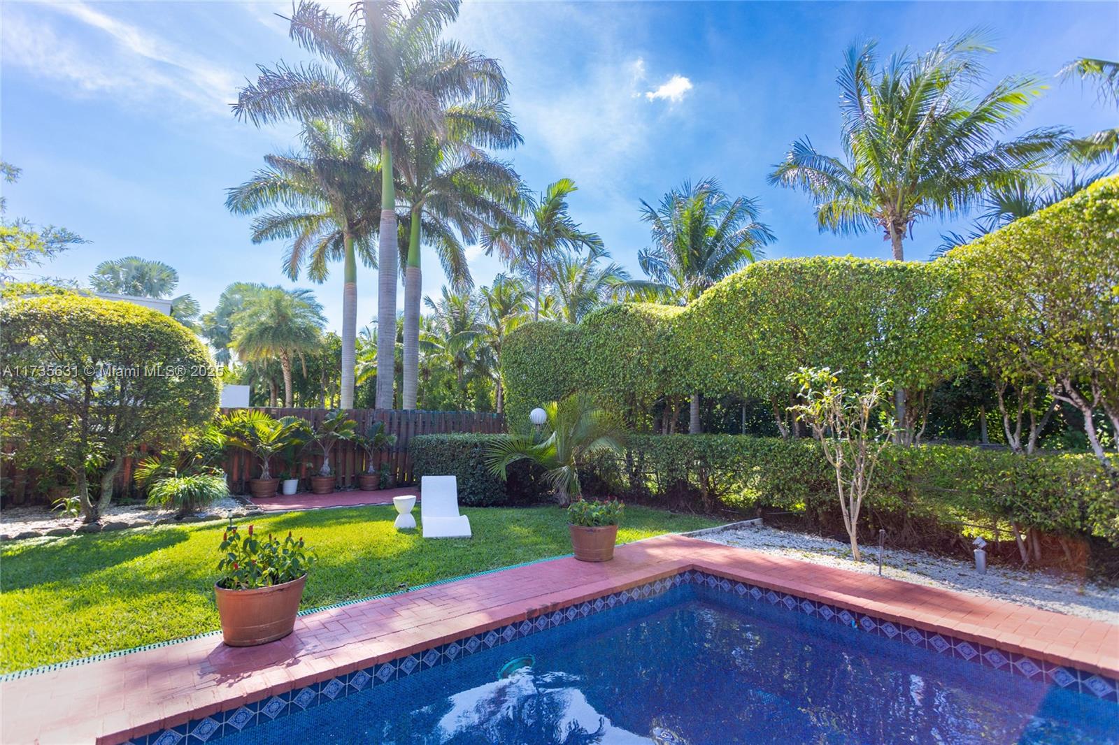 DIPLOMAT GOLF ESTATES - Residential