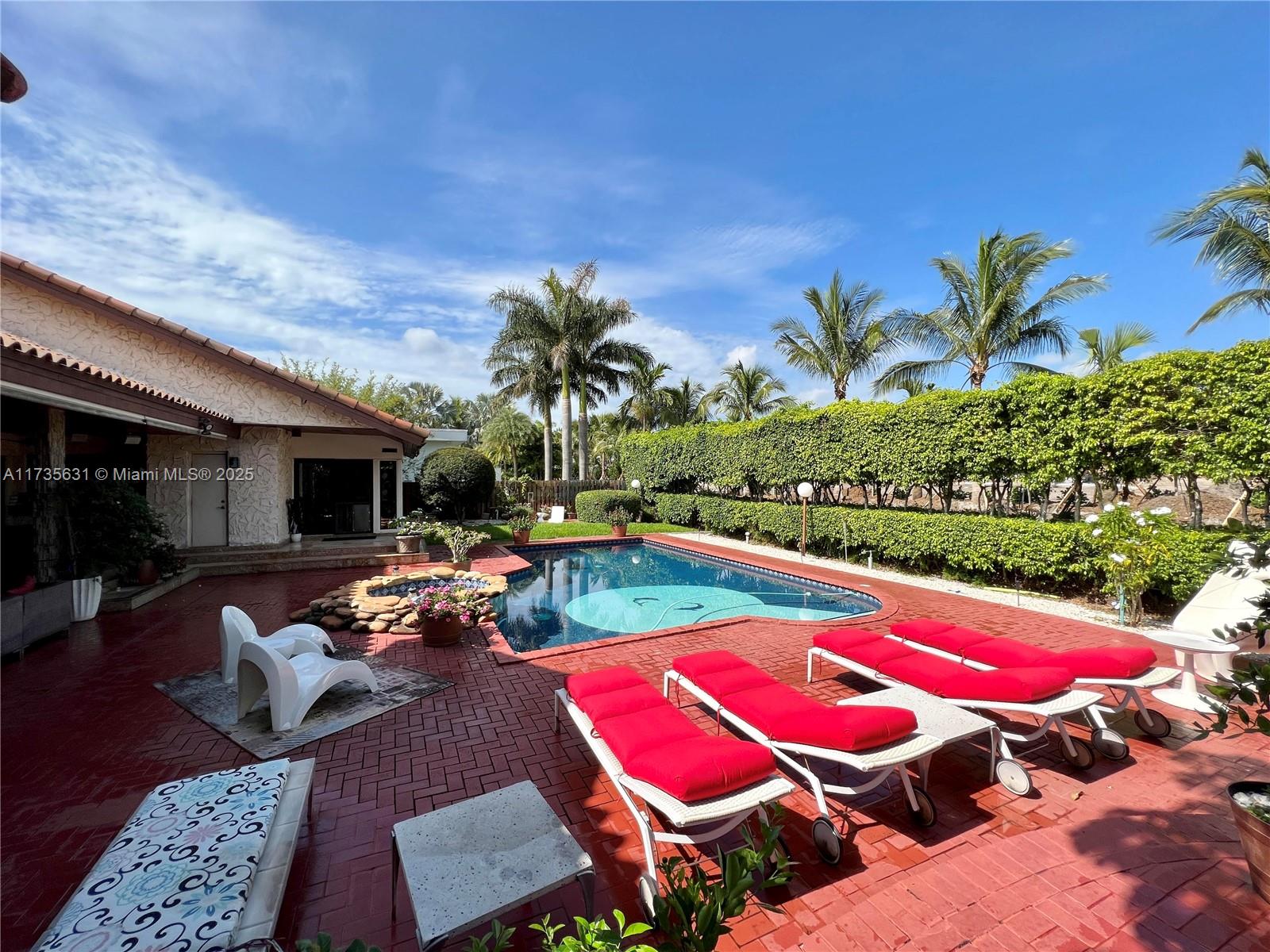 DIPLOMAT GOLF ESTATES - Residential