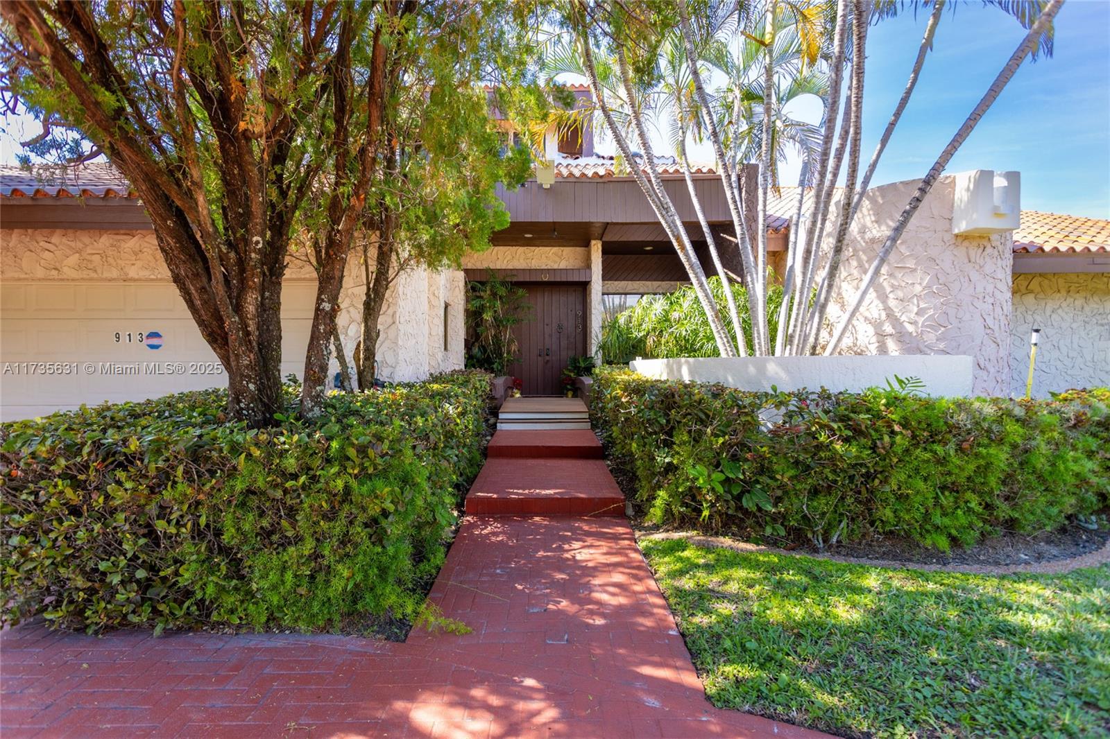 DIPLOMAT GOLF ESTATES - Residential