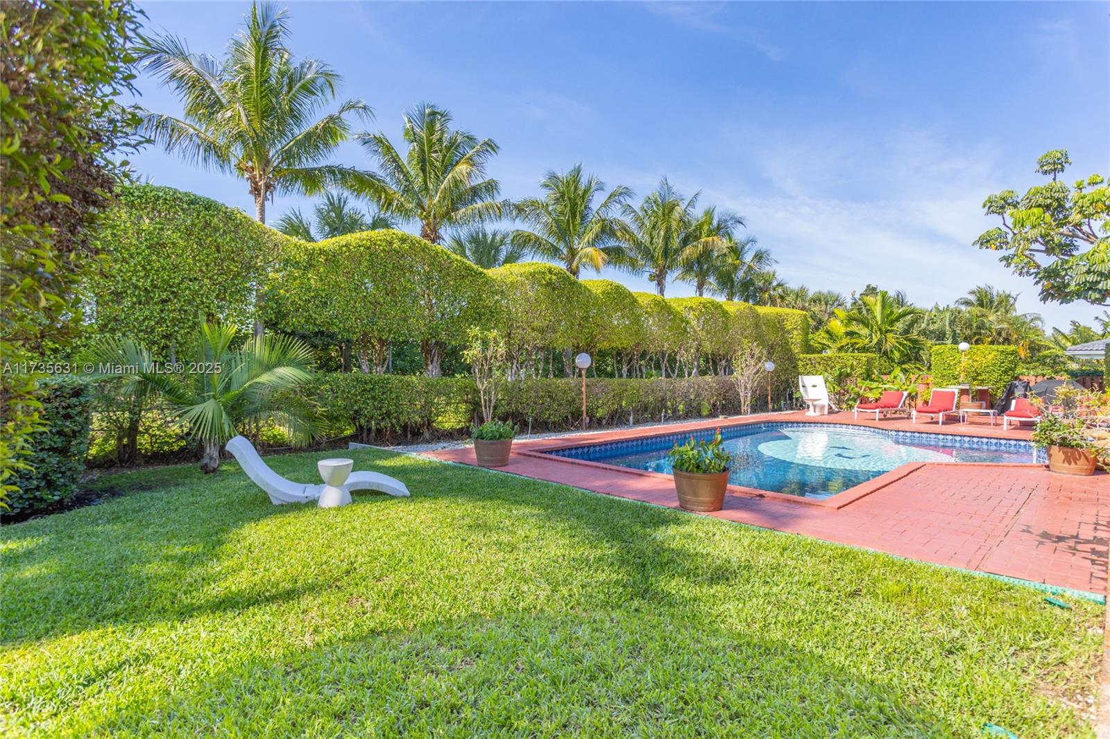 DIPLOMAT GOLF ESTATES - Residential