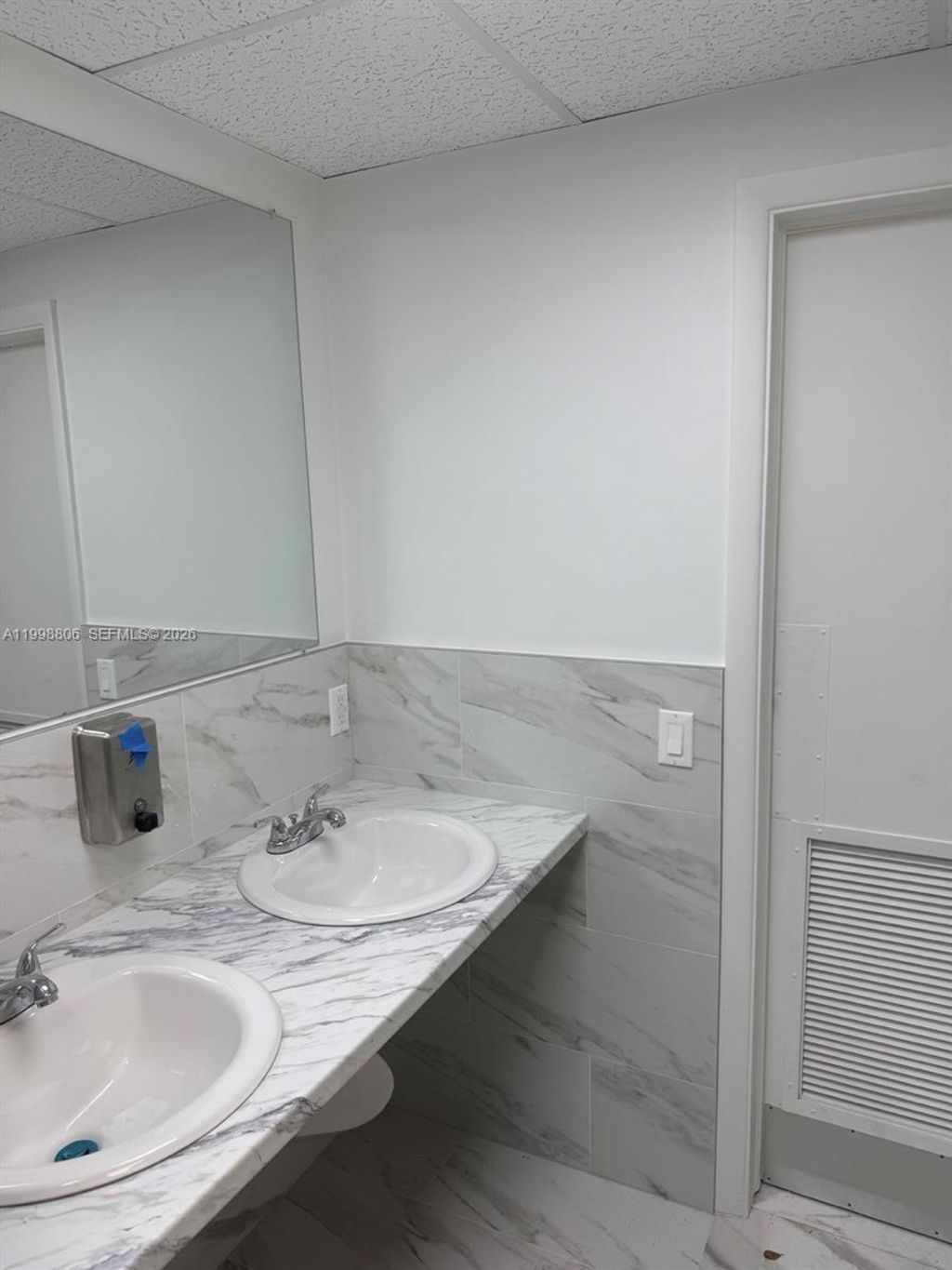 Photo of 2876 E Oakland Park Blvd, Fort Lauderdale, FL 33306 (MLS # A11998806)