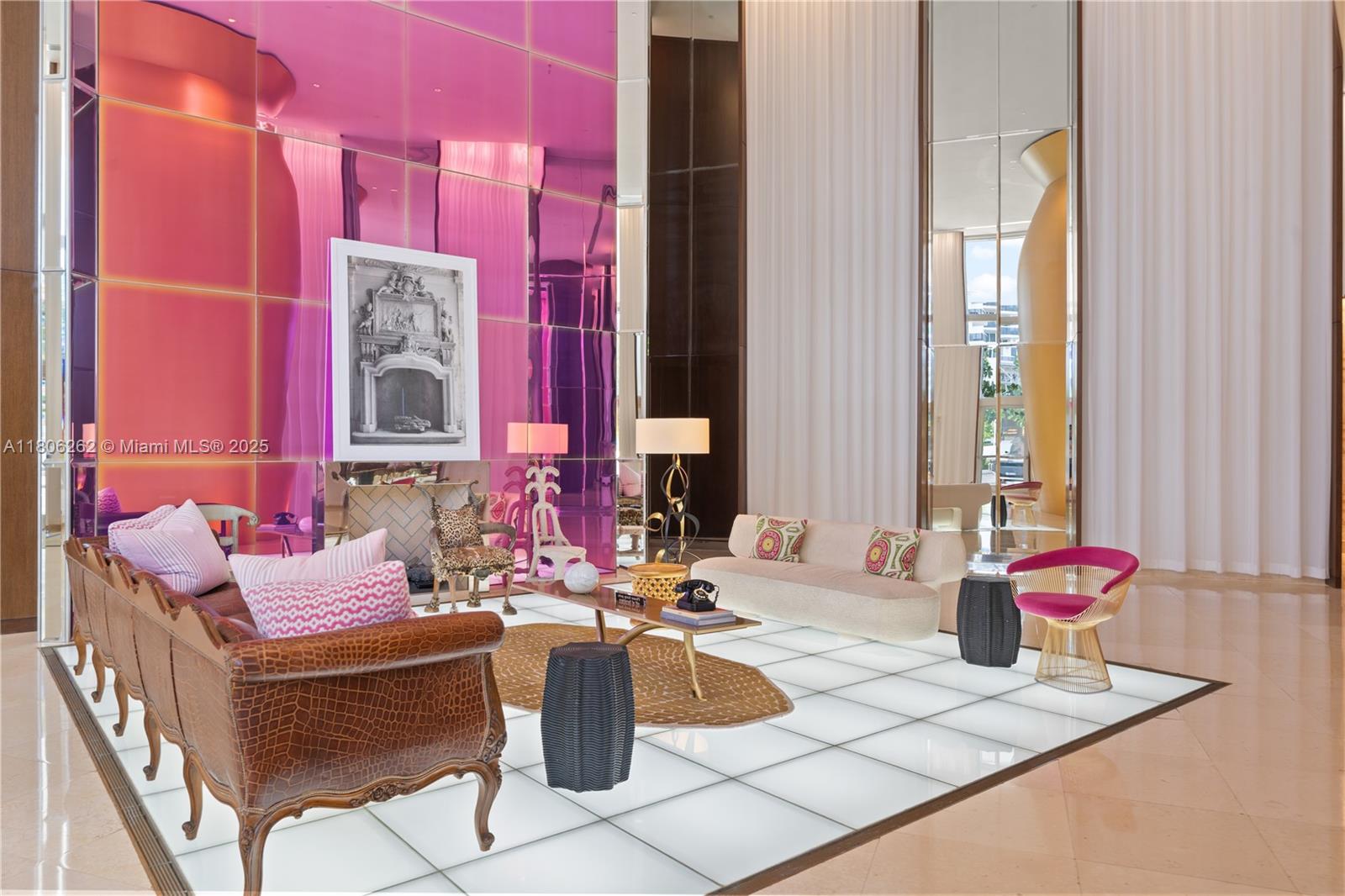 ICON CONDO - Residential