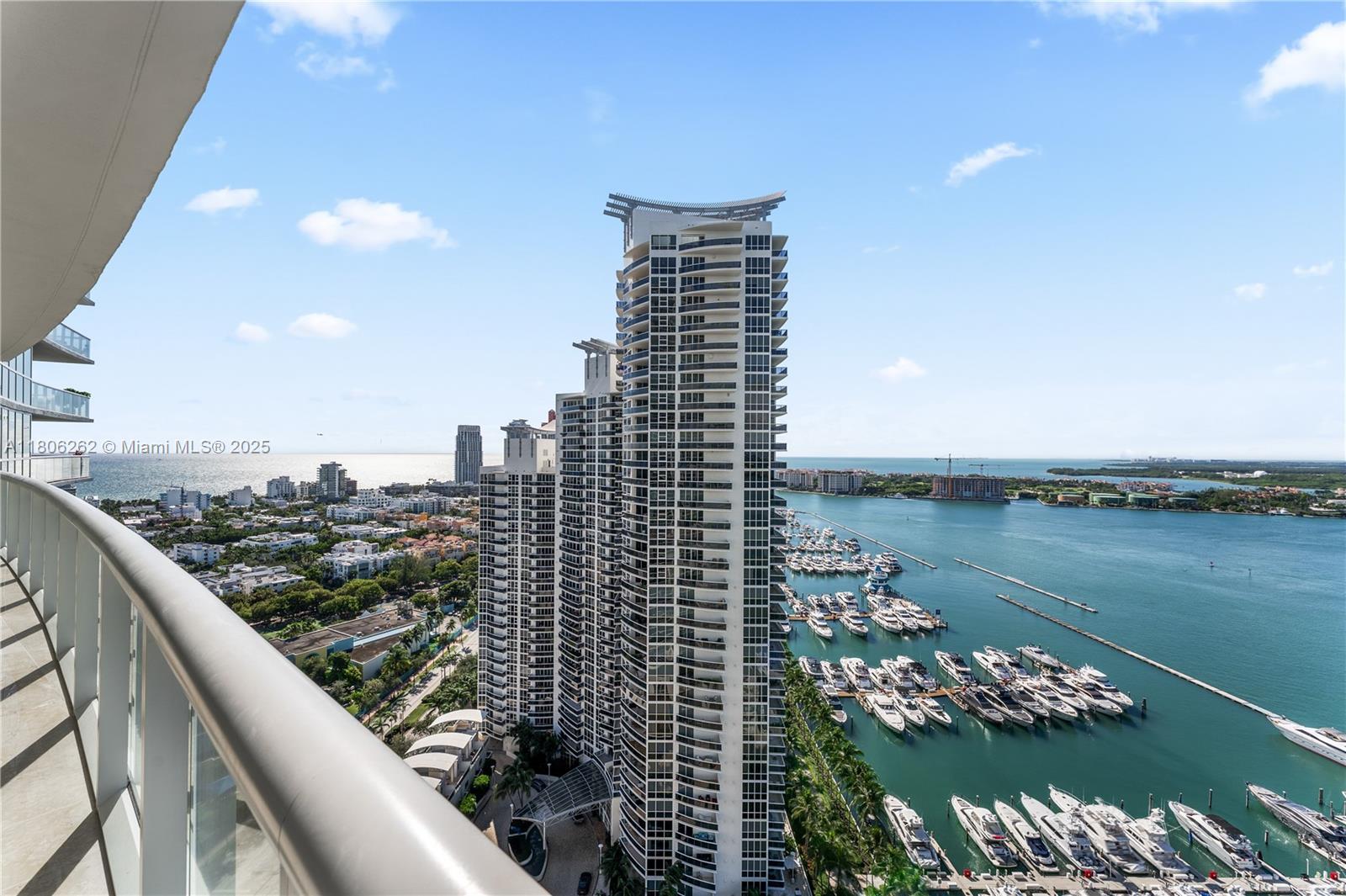 ICON CONDO - Residential