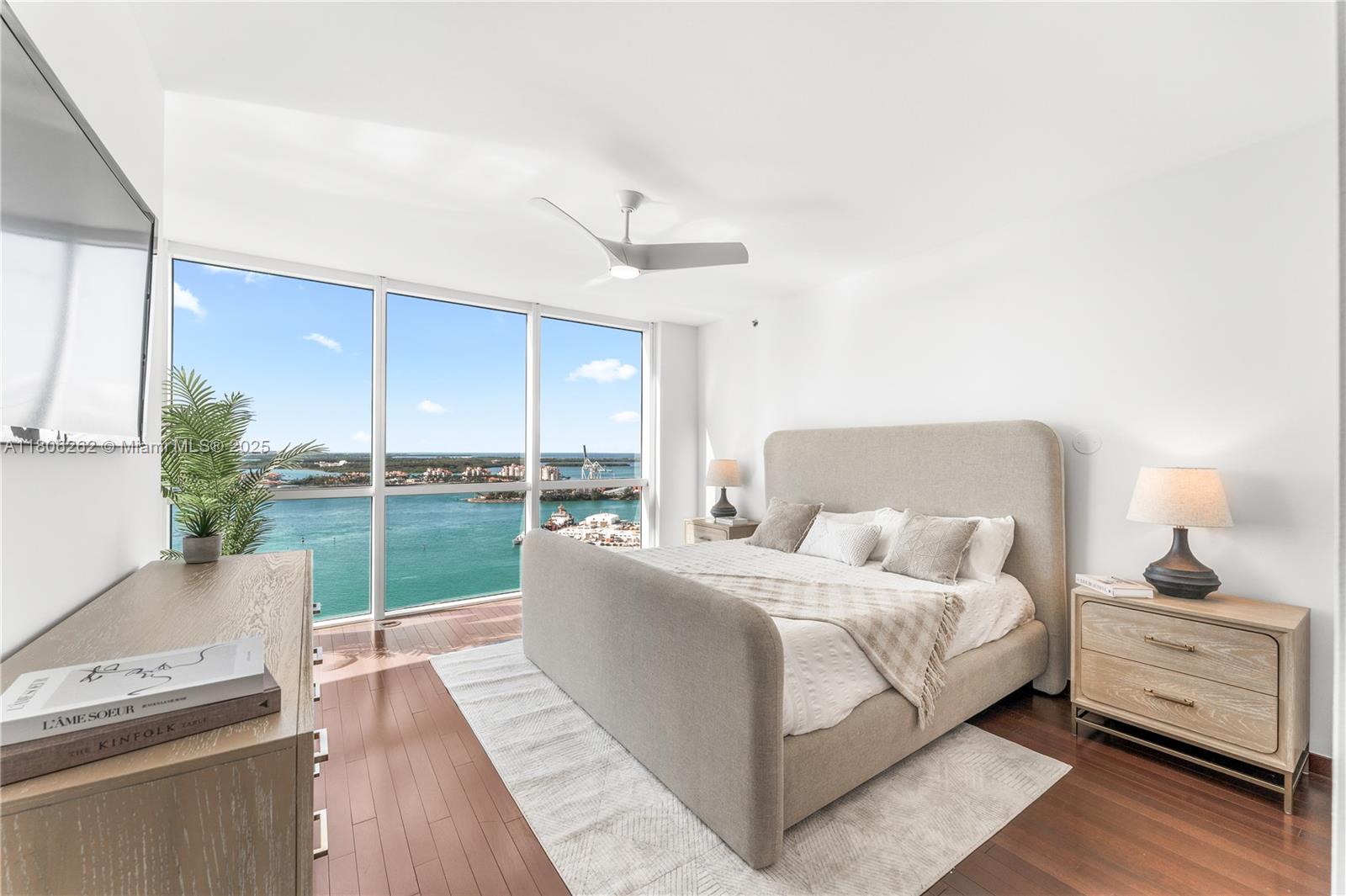 ICON CONDO - Residential