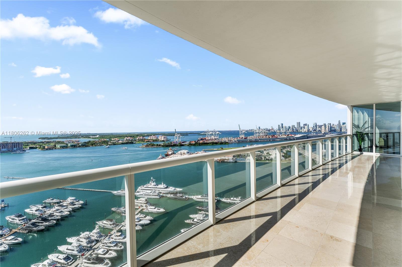 ICON CONDO - Residential