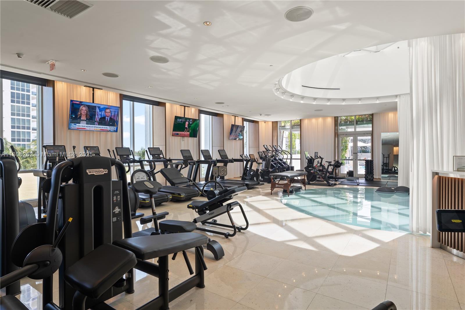 ICON CONDO - Residential