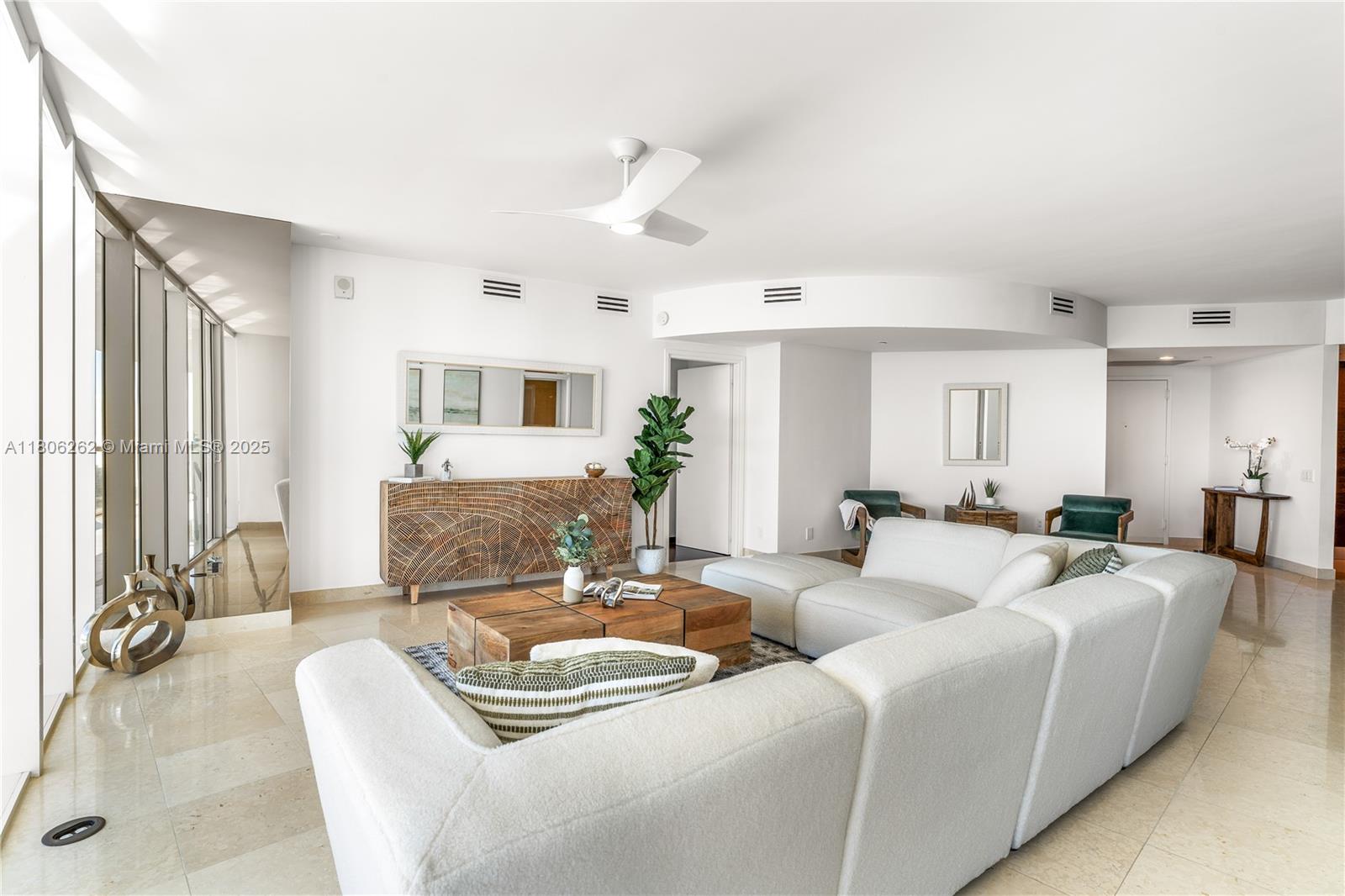 ICON CONDO - Residential