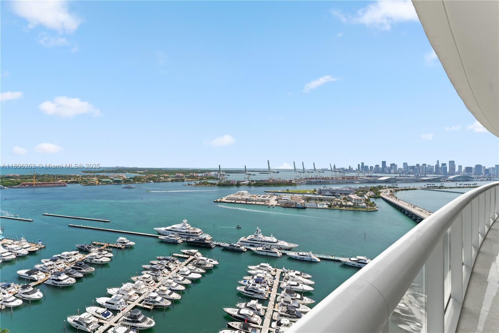 ICON CONDO - Residential