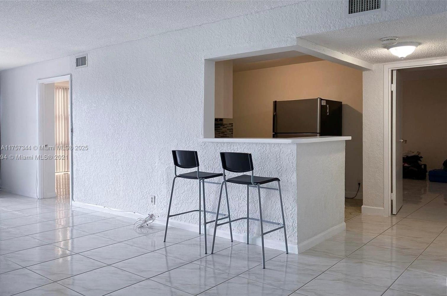 800 Parkview Dr 107, Hallandale Beach, Broward County, Florida - 2 Bedrooms  
2 Bathrooms - 
