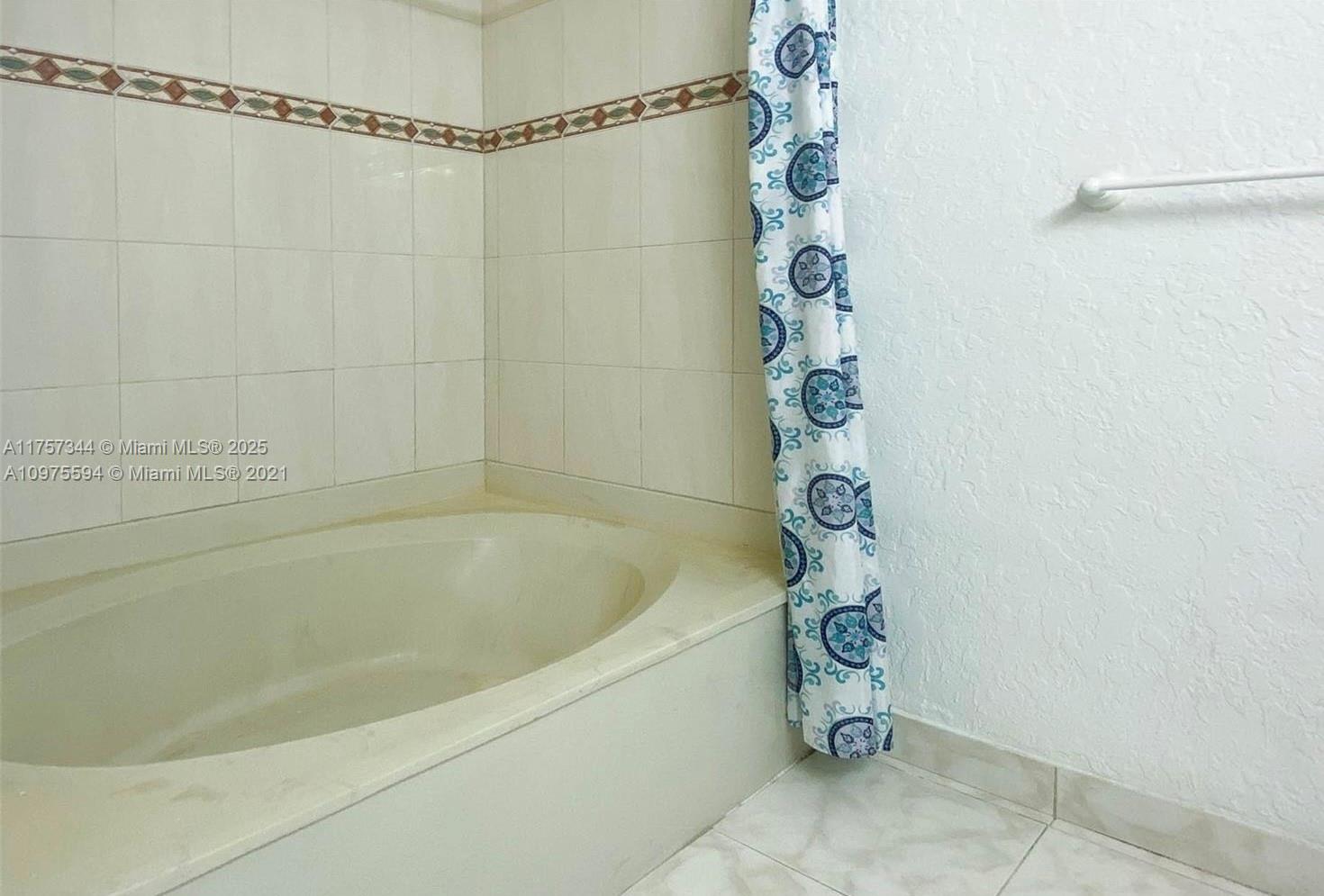 OCEANVIEW PARK CONDO - Residential