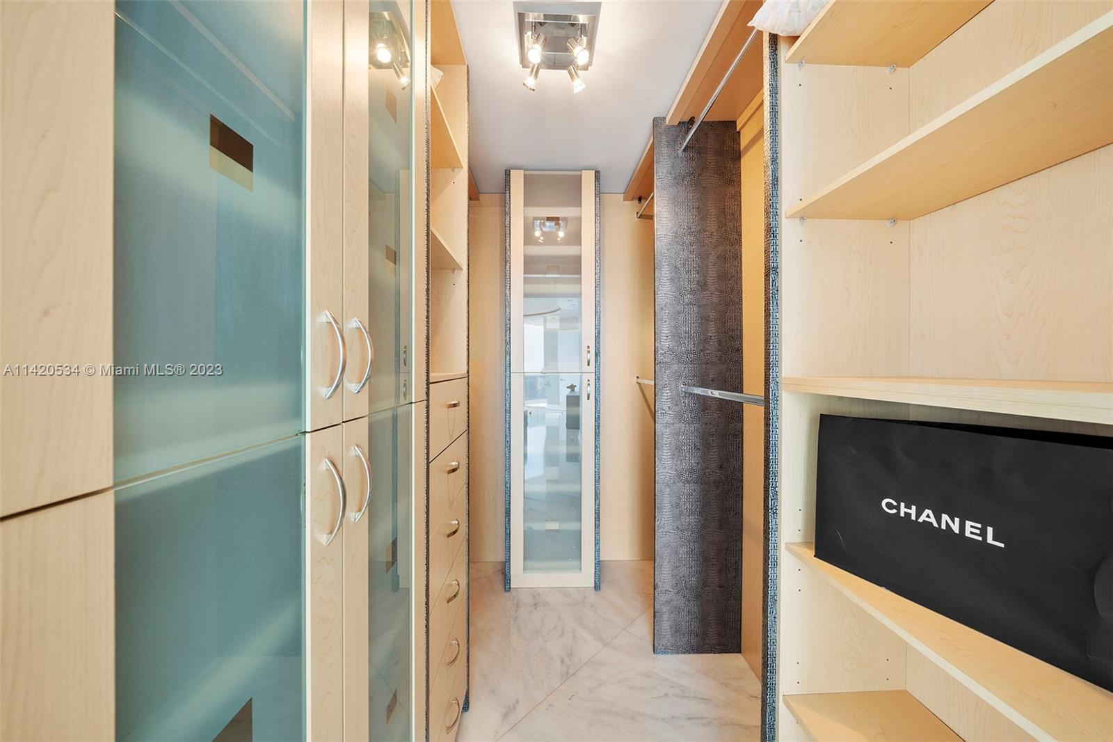 TRUMP PALACE CONDO - Residential