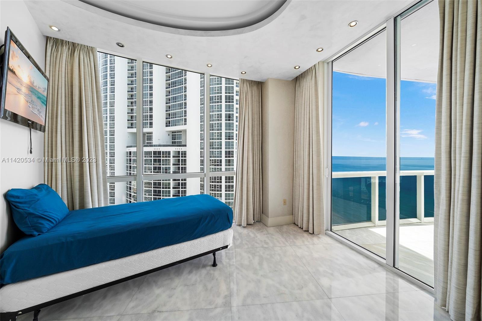 TRUMP PALACE CONDO - Residential