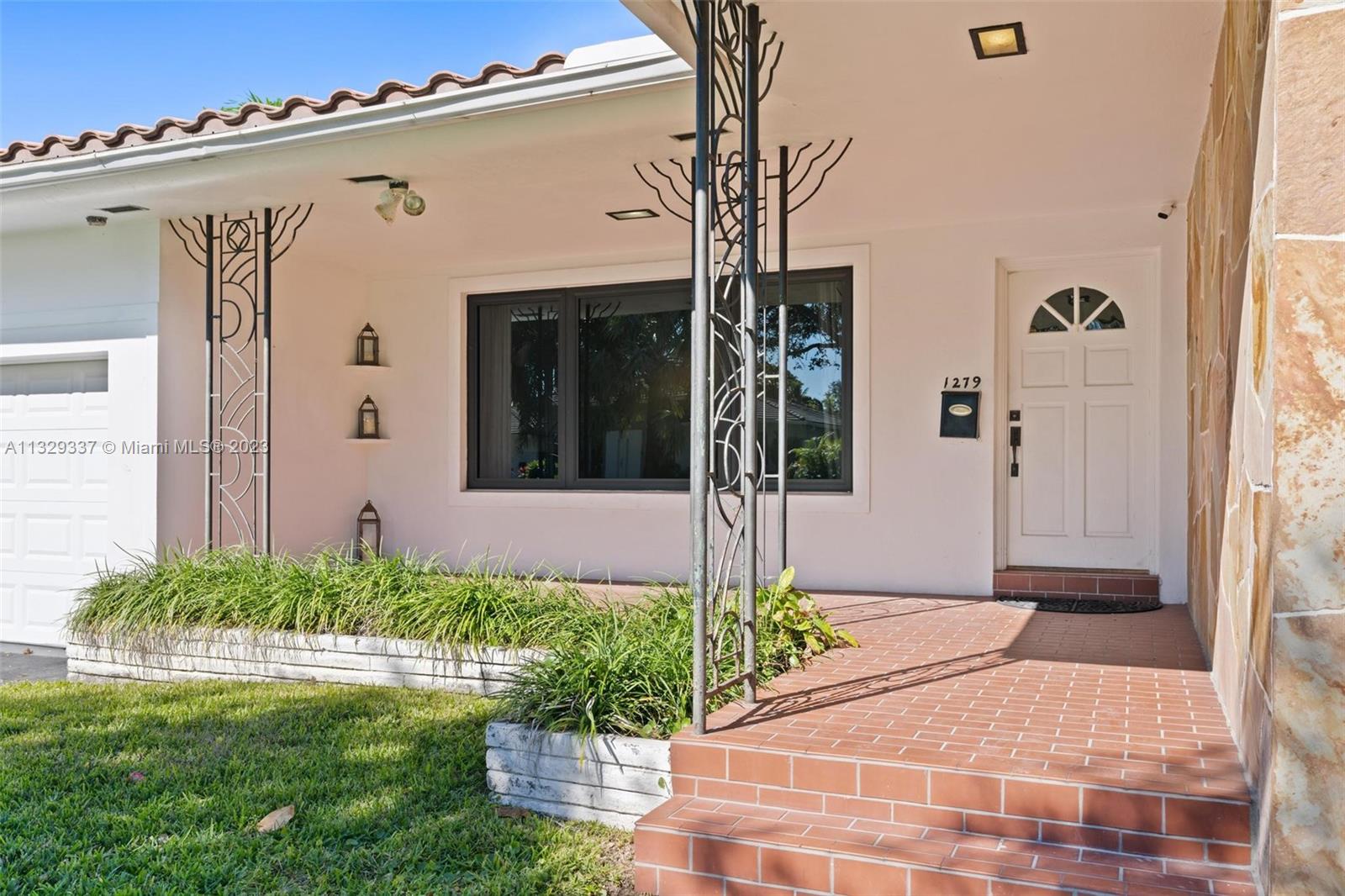 EARLETON SHORES - Residential Lease