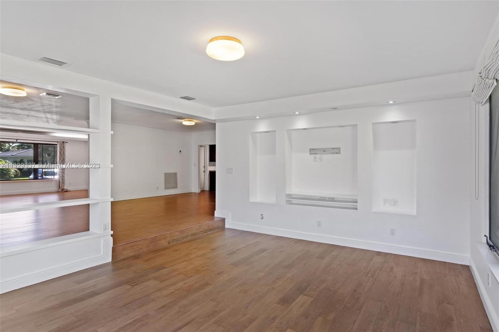 EARLETON SHORES - Residential Lease