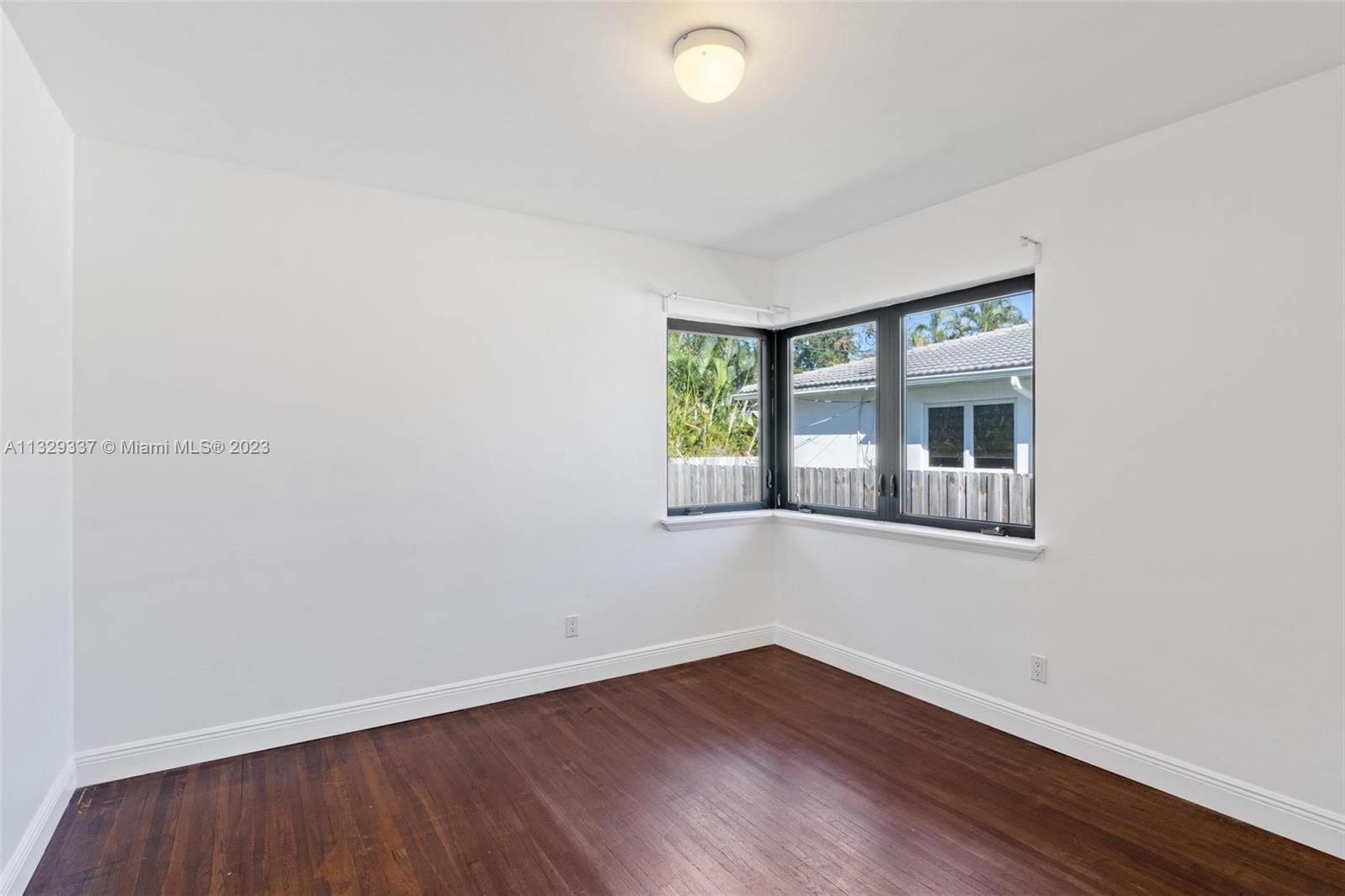 EARLETON SHORES - Residential Lease