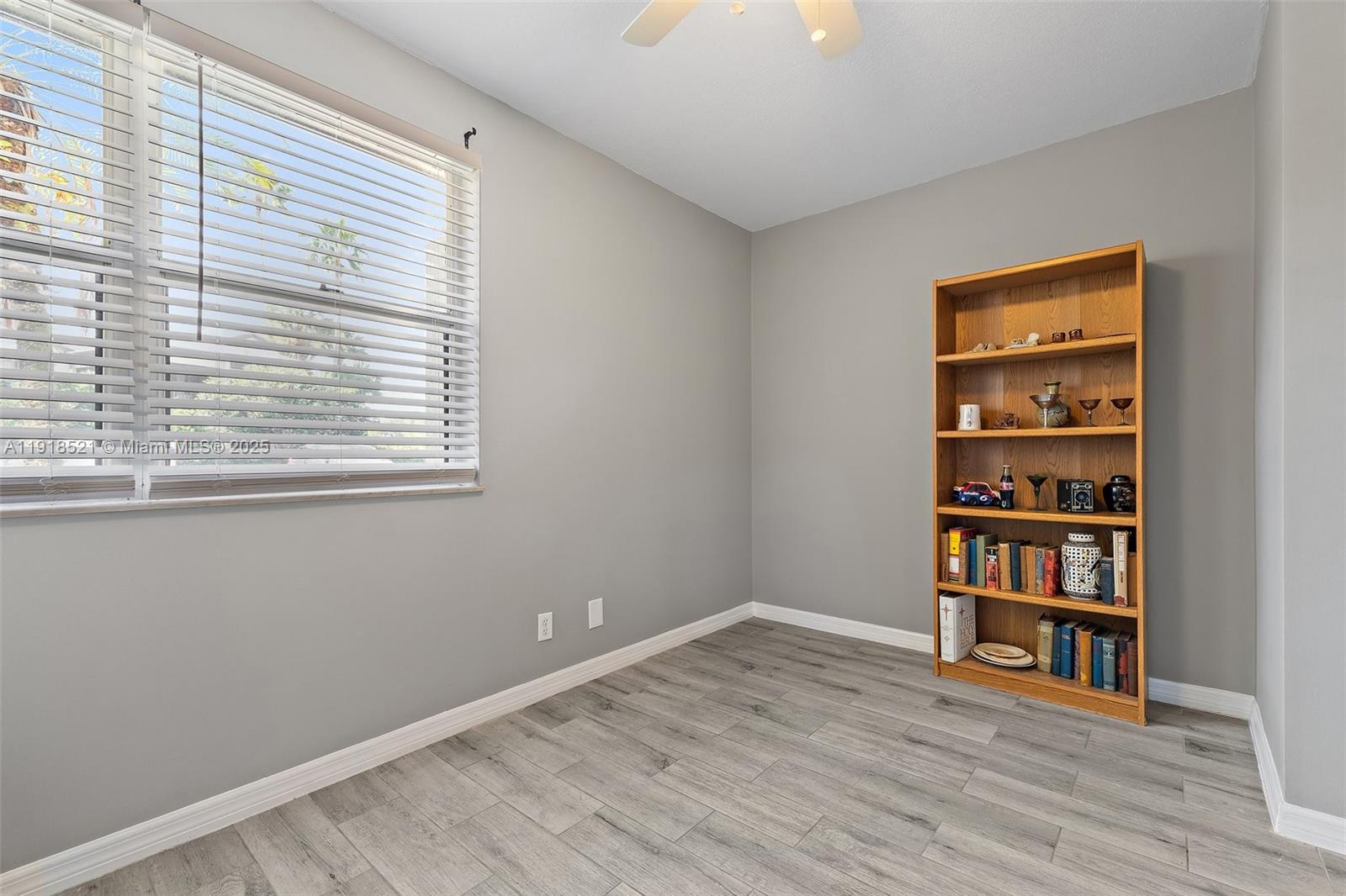 CLUBHOUSE COURT CONDO - Residential