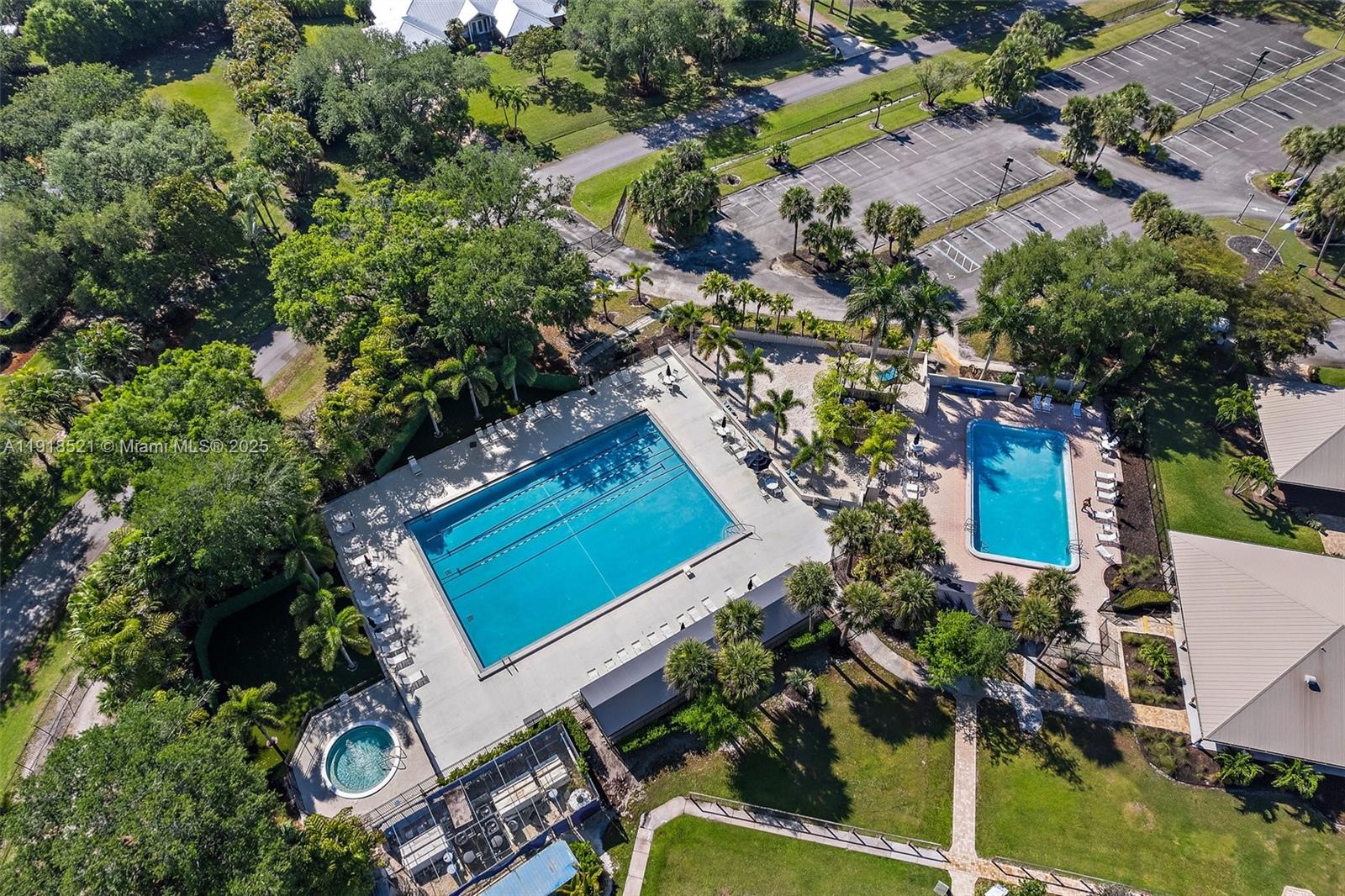 CLUBHOUSE COURT CONDO - Residential