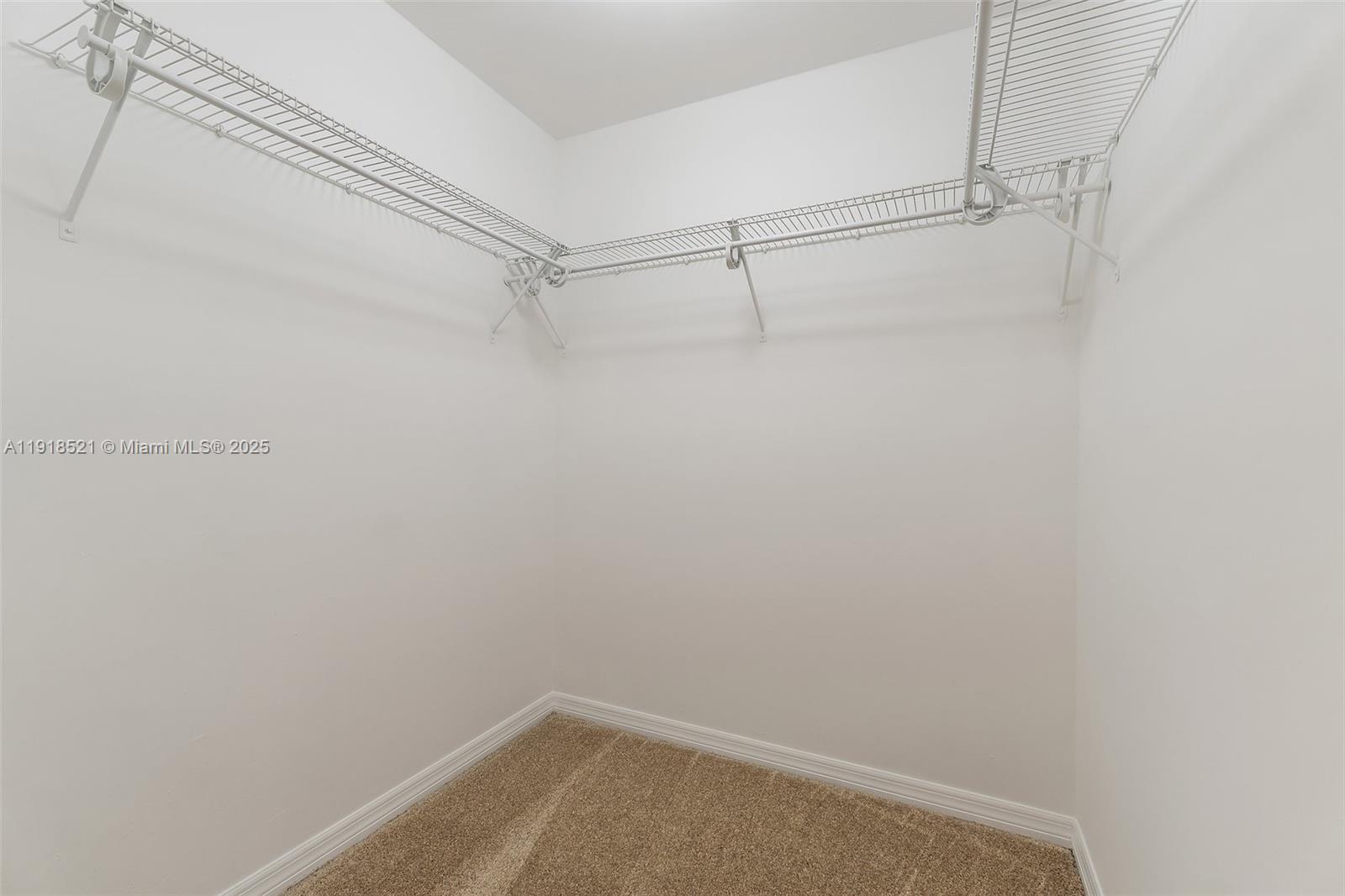 CLUBHOUSE COURT CONDO - Residential