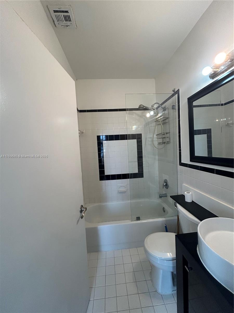 DORANN CONDO - Residential