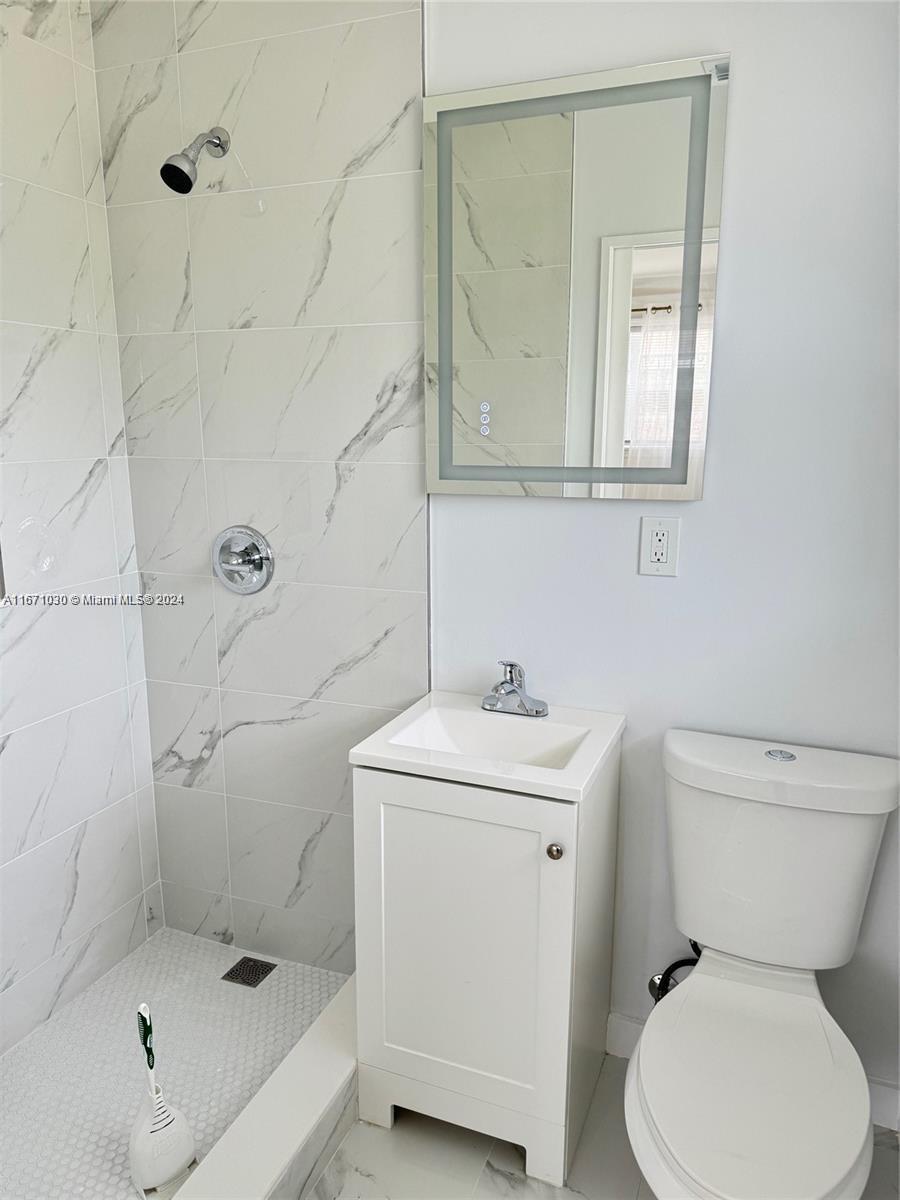 SOUTH CORAL HOMES SEC 1 - Residential Lease