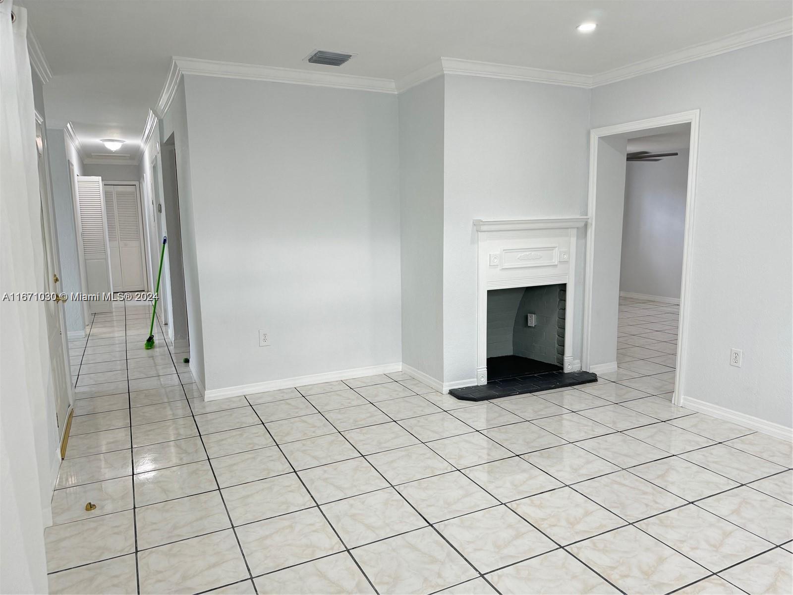 SOUTH CORAL HOMES SEC 1 - Residential Lease