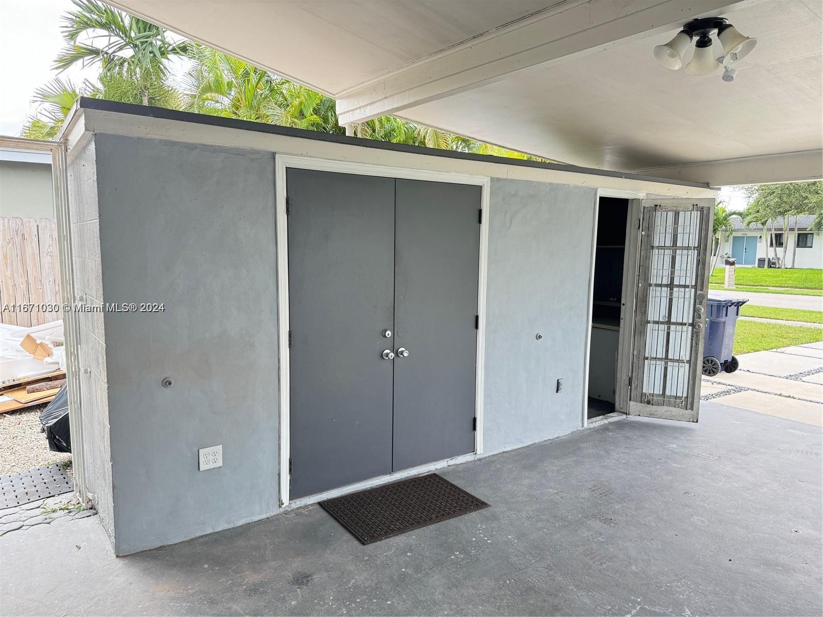 SOUTH CORAL HOMES SEC 1 - Residential Lease