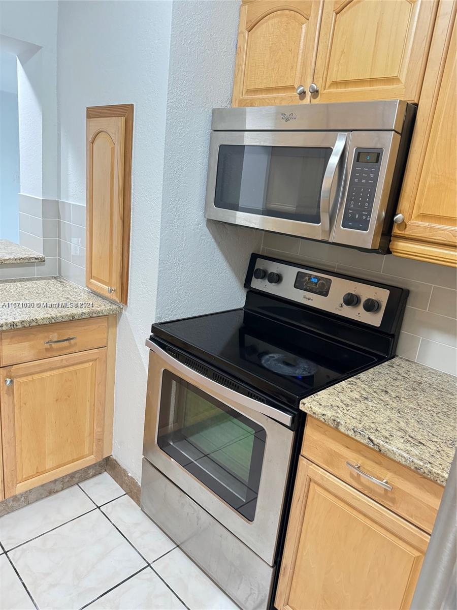 SOUTH CORAL HOMES SEC 1 - Residential Lease
