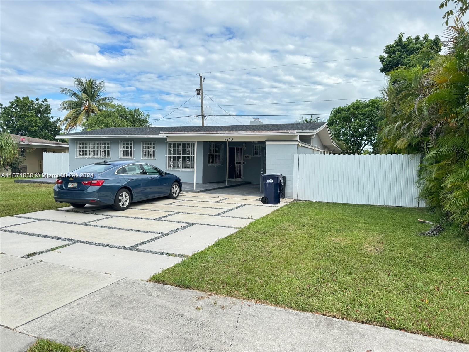 SOUTH CORAL HOMES SEC 1 - Residential Lease